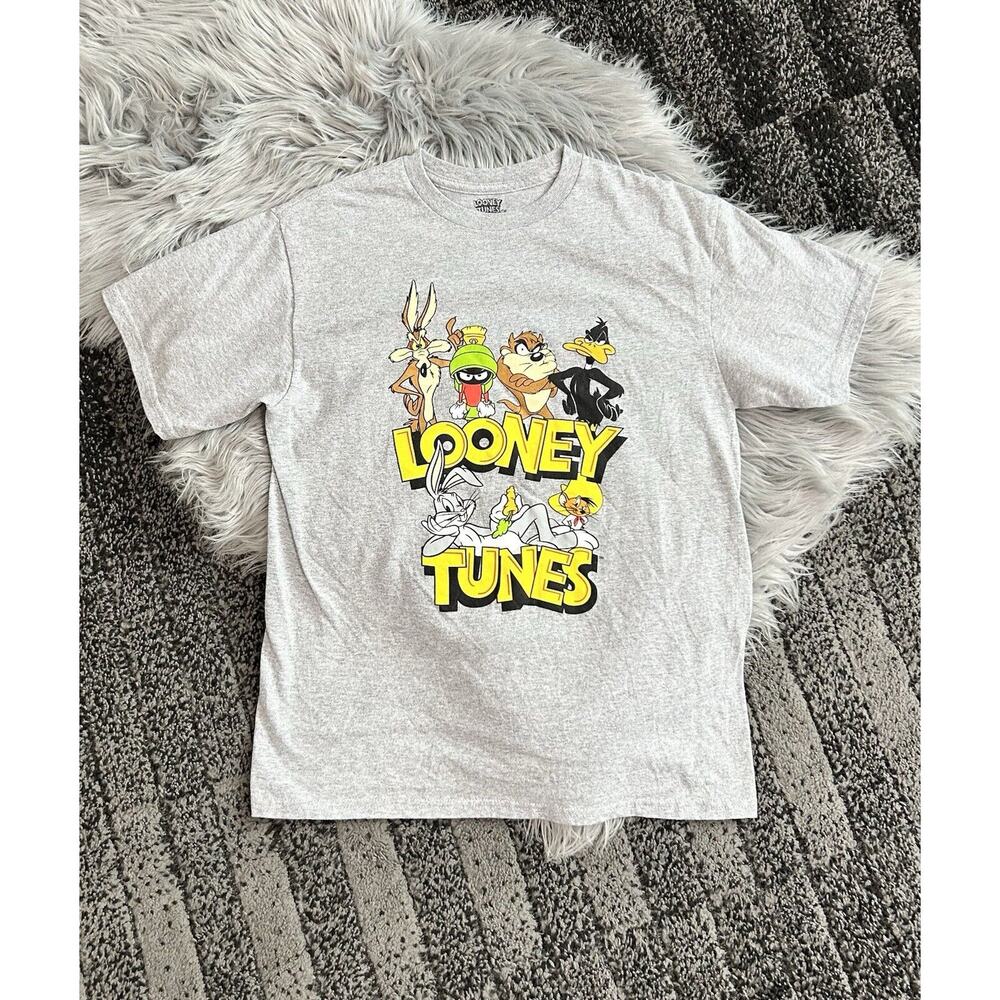 Loony Tunes Youth Screen Print‎ Of Characters In Loony Tunes Tshirt Size Medium